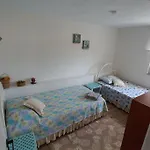 Assos Taş Ev 2 oda salon mutfak Denize yakın Bahçe Veranda *
