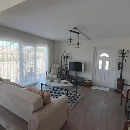 Assos Egedebirnefes Kir Evi Hébergement de vacances Ayvacik (Canakkale)