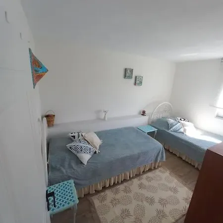 Assos Egedebirnefes Kir Evi Hébergement de vacances