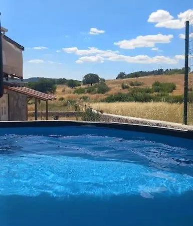 Assos Egedebirnefes Kir Evi * Ayvacik (Canakkale)