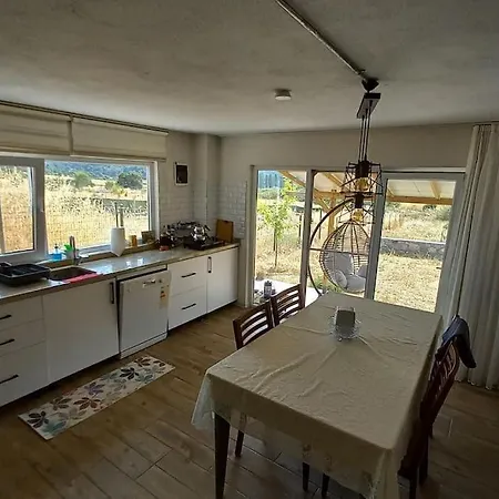 Hébergement de vacances Assos Egedebirnefes Kir Evi