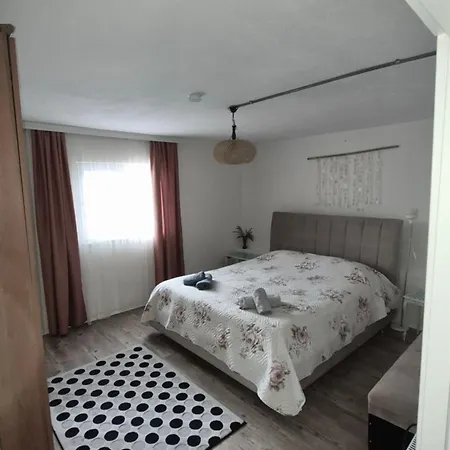 Hébergement de vacances Assos Egedebirnefes Kir Evi