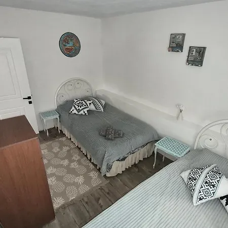 Assos Egedebirnefes Kir Evi *